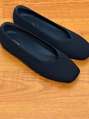 VIVAIA Lightweight Square Toe V-Cut Ballet Flats Margot 38.5 EU DARK BLUE